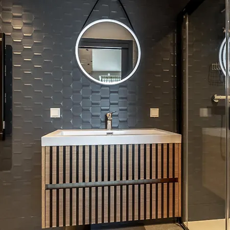 Bizstay Apartment *
